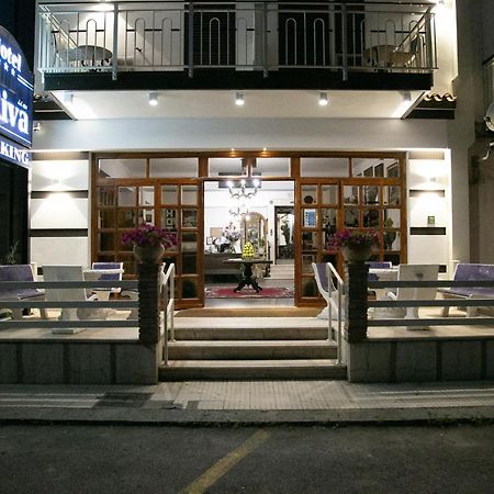 Hotel La Riva Giardini Naxos Bagian luar foto