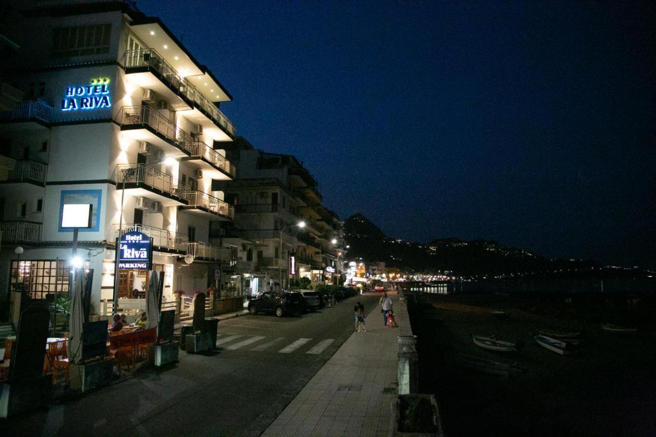 Hotel La Riva Giardini Naxos Bagian luar foto