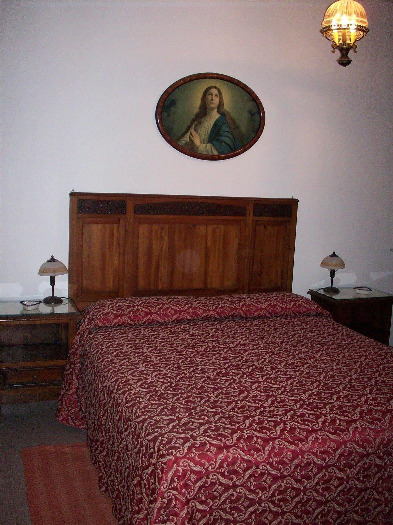 Hotel La Riva Giardini Naxos Bagian luar foto