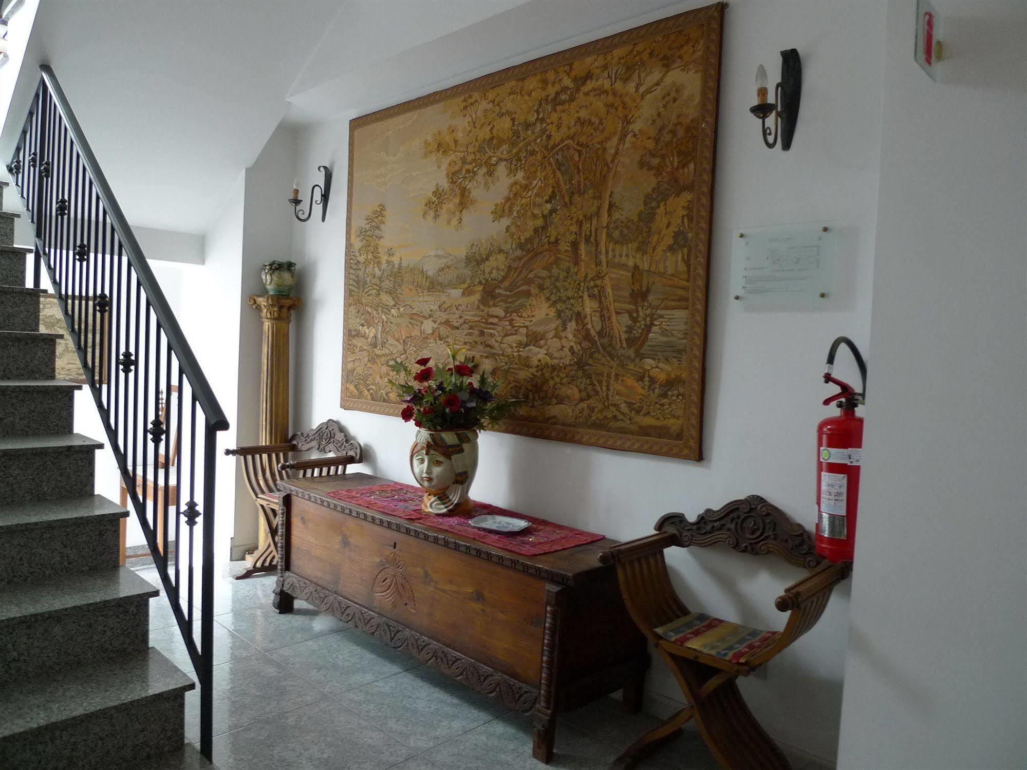 Hotel La Riva Giardini Naxos Bagian luar foto