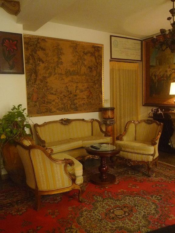 Hotel La Riva Giardini Naxos Bagian luar foto
