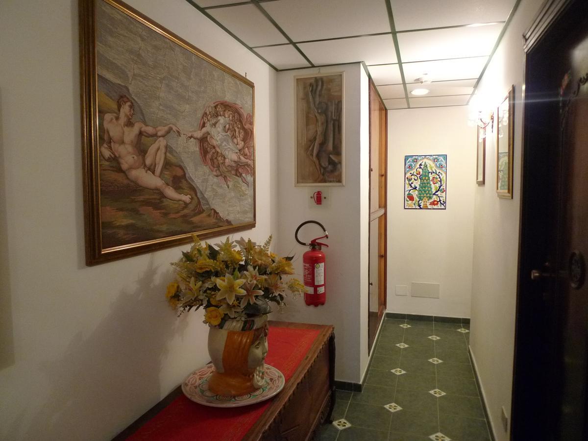 Hotel La Riva Giardini Naxos Bagian luar foto